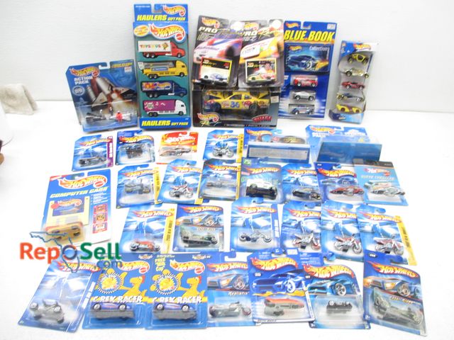 Lot 31-4122 - (40+) Hot Wheels Cars; Includes Tomb Raider; John Glenn Space &amp; much more: All MOC