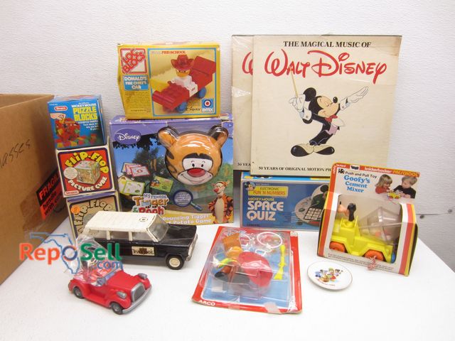 Lot 31-8191 - Disney Lot: Mighty Mouse Space Quiz, Mickey Mouse AM Radio w/Headphones, (2) Soundtracks, Various To...