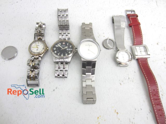 Lot 31-6036 - (5) Wristwatches for repair: Fossil, Skagen, Peugeot, etc.