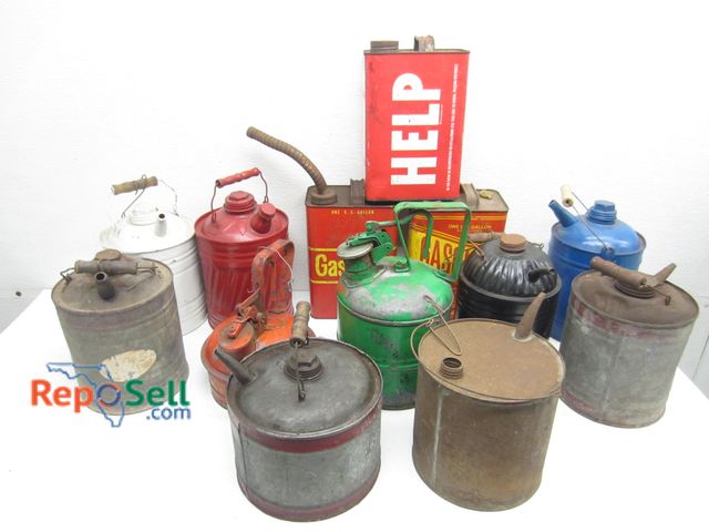 Lot 31-5033 - (13) Vintage Metal Oil/Gas Cans - Bring Tote