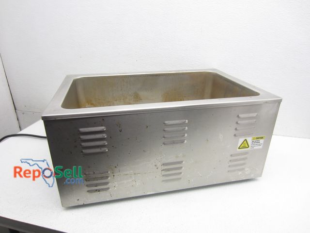 Lot 31-5367 - Winco Electric Food Warmer/Cooker #FW-S600 22.5"x15"x10.5" - Power On