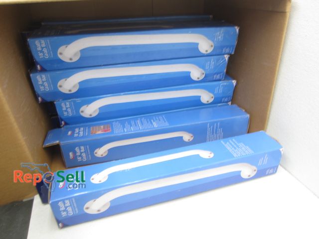 Lot 31-4114 - (14) New 18" Carex White Grab Bars B20700