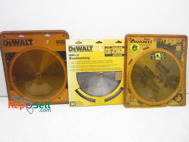 Lot 31-2280 - (3) New Saw Blades: (2) DeWalt And (1) Freud