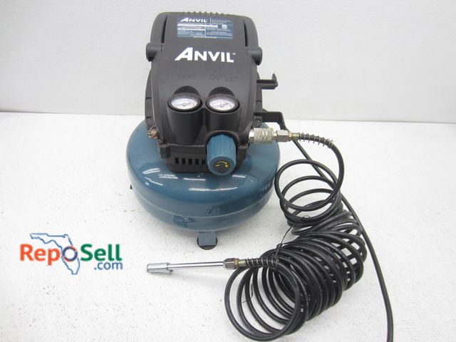 Lot 31-9472 - Anvil 2-gallon 100 PSI air compressor. Powers on/builds pressure.