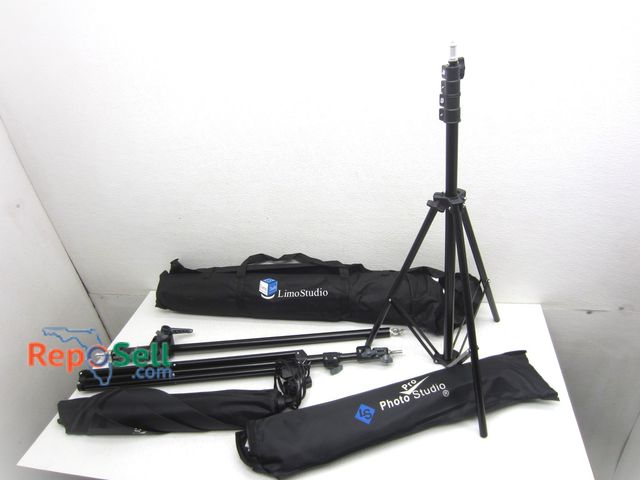 Lot 31-7313 - Pro Photo Studio Photography Backdrops Kit