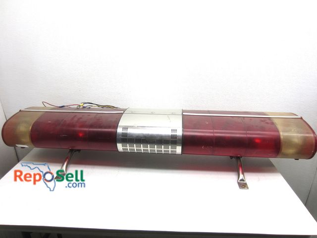 Lot 31-5084 - Aero Dynic Light Bar (12V, Needs One New Bulb) 52" L