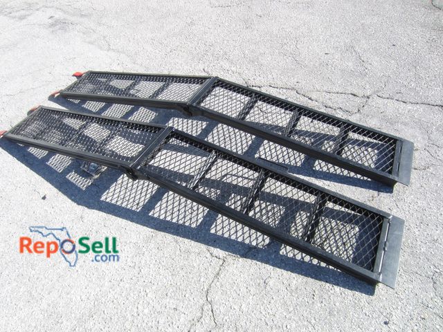 Lot 31-3198 - (2) Folding Yutrax Ramps