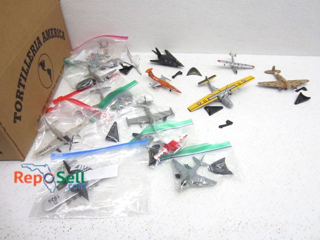 Lot 31-9230 - (23) Metal Die-Cast Model Airplanes