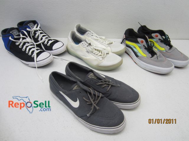 Lot 31-5212 - (4) Pairs of Shoes: Vans, Converse, Nike - Size 10, 11, 11.5