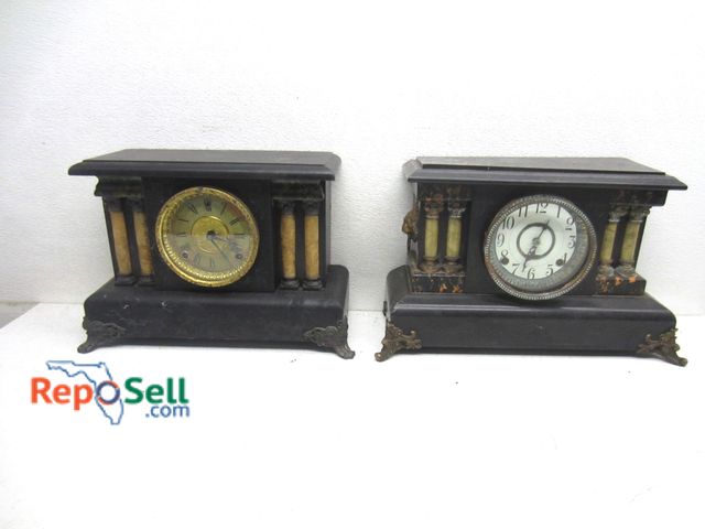 Lot 31-6244 - (2) vintage mantel clocks for parts/repair: Seth Thomas, Sessions, etc. Largest is 18"