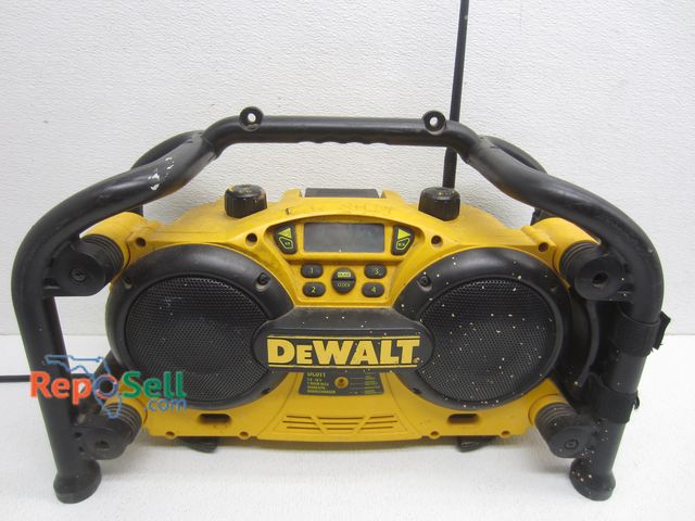 Lot 31-6296 - DeWalt Work Radio #DC011 - Powers On/No Battery