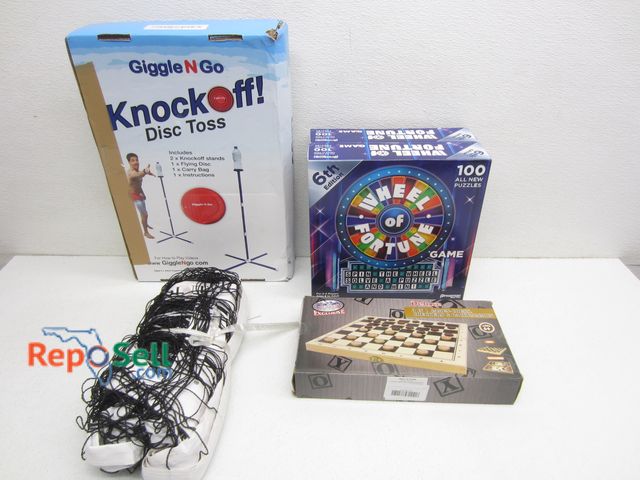 Lot 31-7459 - (2) Wheel Of Fortune Games (Still Sealed), Chess/Checkers Game, Disc Toss etc