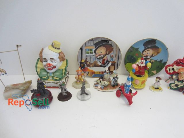 Lot 31-9095 - Clown-Themed Figurines And Collectibles:Â Includes Porcelain Plates, Ceramic Figurines, Metal Figure...