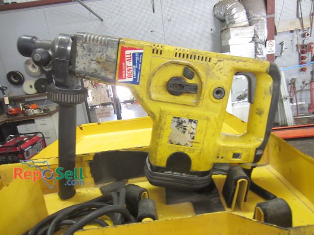 Lot 31-1061 - Wacker Rotary Hammer Drill in Metal Case EHB-75 - Powers On