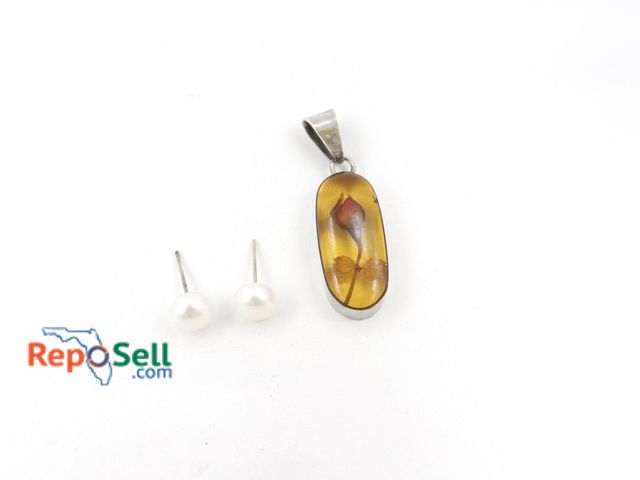 Lot 31-7025 - .925 Sterling Rim Amber Flower Pendant 4.4g total and Pearl Stud Earrings