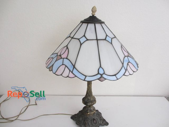 Lot 31-8537 - Stained Glass Table Lamp With Ornate Metal Base, Vintage Style - some cracks in glass