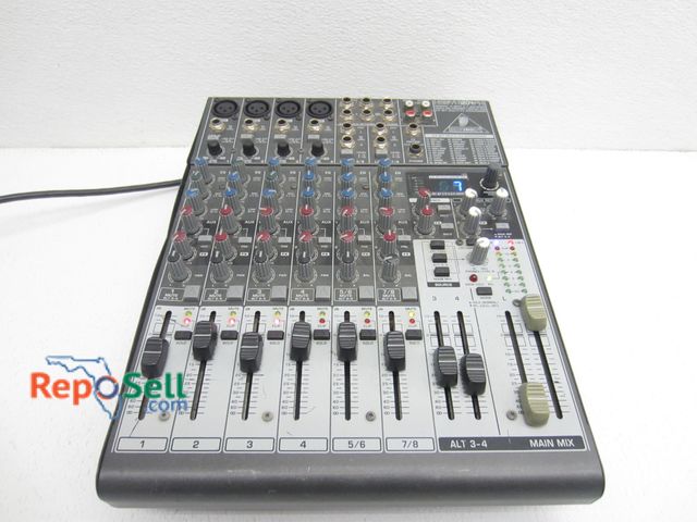 Lot 31-5429 - Behringer Xenyx 1204 FX Mixer, Powered On