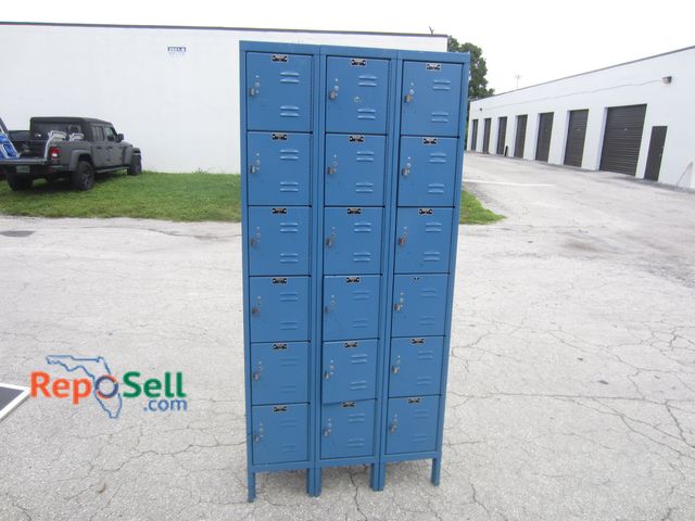 Lot 31-4496 - Hallowell Lockers: (18) Locker Cubbies, 36"x78"x12"D