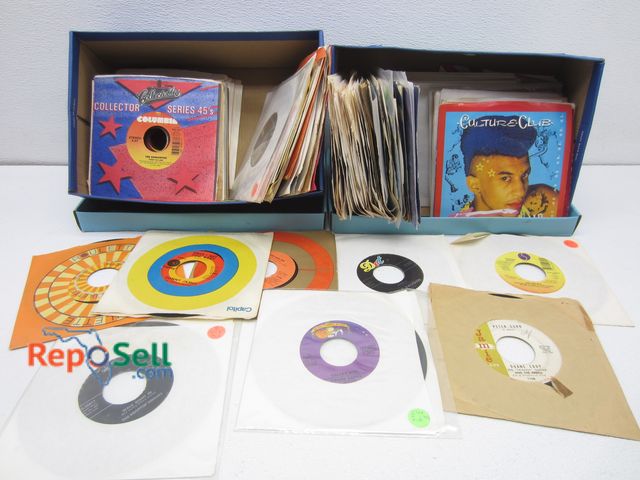 Lot 31-8544 - Approx (140) 33's Vinyl Records