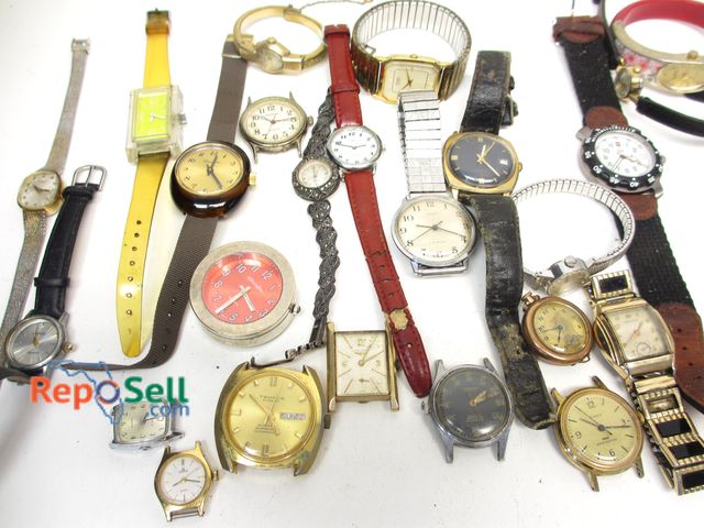 Lot 31-5053 - Watch Lot