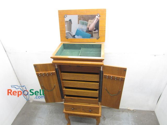 Lot 31-5306 - Wooden Jewelry Stand 16x40x12"