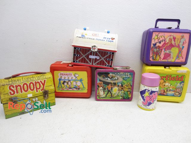 Lot 31-5070 - Vintage Lunch Boxes