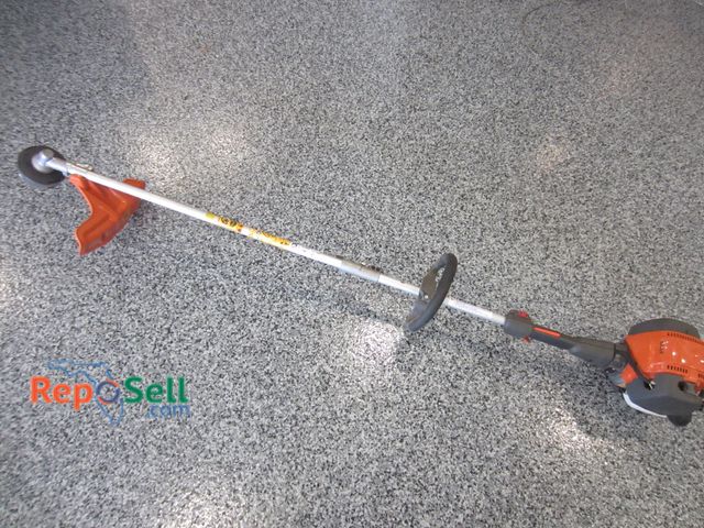 Lot 31-1068 - Husqvarna new weed eater/trimmer 524LK