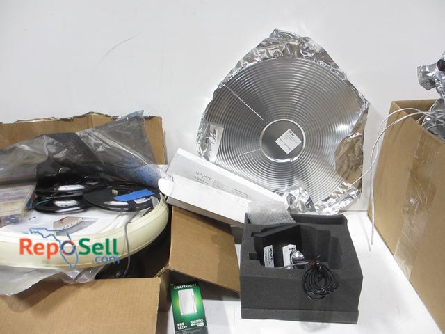 Lot 31-8242 - Large Lot of LED Lighting Parts