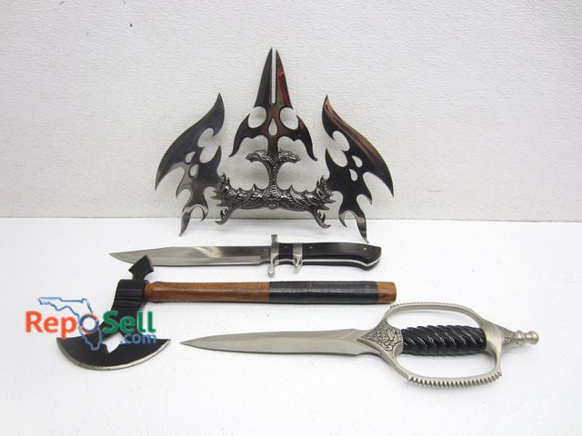 Lot 31-9032 - (2) Knives And (2) Edged Hand Weapons: (1) Frost Cutlery, (1) SS Axe, 3-Bladed Hand Knife
