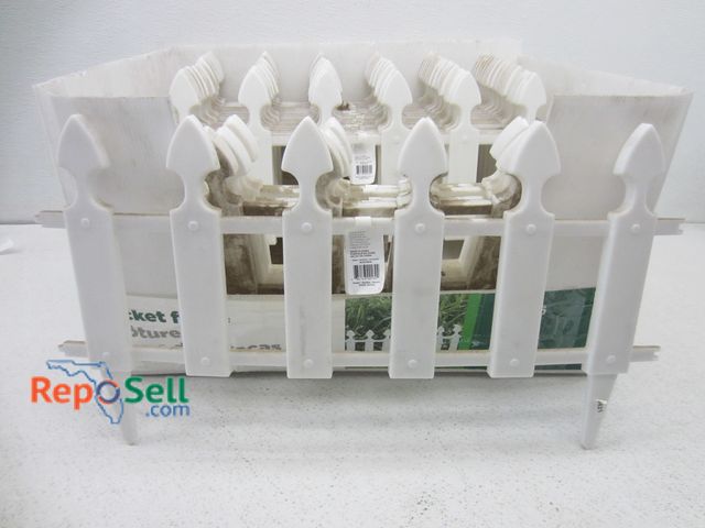 Lot 31-9036 - (24) Picket fence pieces, ea. 22.44" x 12.56" x .47" #0354946 shelf pull