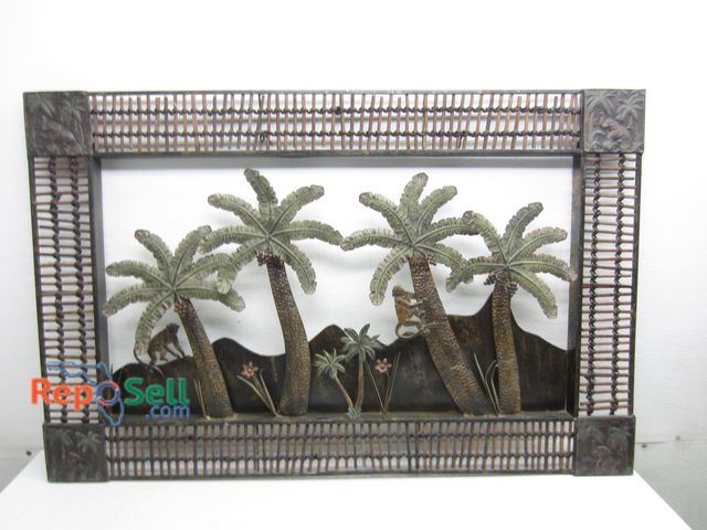 Lot 31-3395 - Metal/Wood Palm Tree Decor - 45" x 28