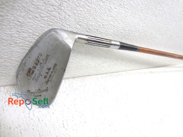Lot 31-9159 - Vintage Wright And Ditson Golf Club
