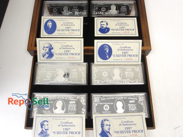 Lot 31-7004 - Washington Mint Set in Wood Box: (6) .999 Silver 4 oz. Proof Bars with Certificates