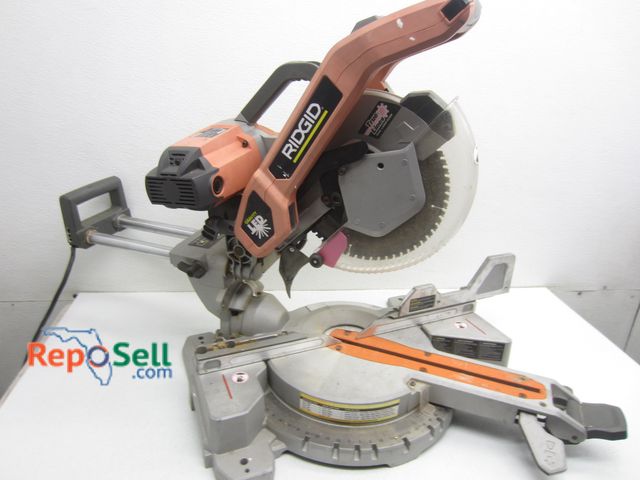 Lot 31-6050 - Rigid 10" Dual Bevel Sliding Compound Miter Saw #NS255SR - Power On