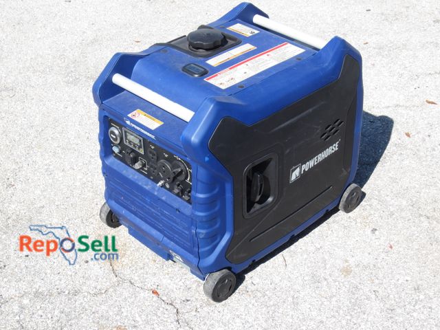 Lot 31-6252 - Powerhorse 4500W/3500 Inverter Generator (has compression)   Electric Start