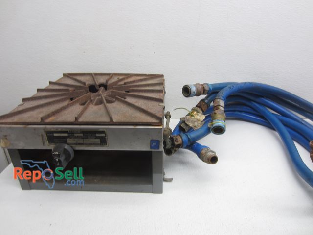 Lot 31-4153 - Single Burner Gas Stove Top With (6) Commercial Gas Hoses - Bring Tote