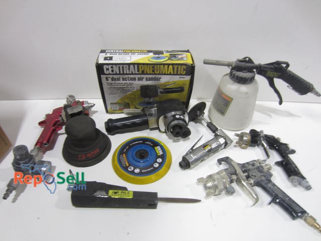 Lot 31-8094 - (14) Pneumatic Tools: Spray Guns, Sanders, Air Rifle, etc.