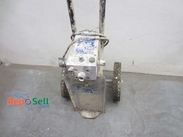 Lot 31-6284 - Campbell-Hausfeld 3/4 HP paint sprayer - Powers on.