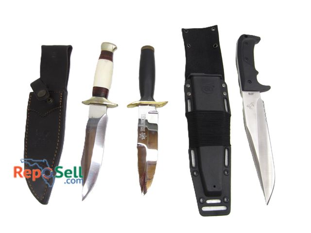 Lot 31-5151 - (3) Knives and (2) Sheathes: Bianchi, Hen &amp; Rooster, Colt