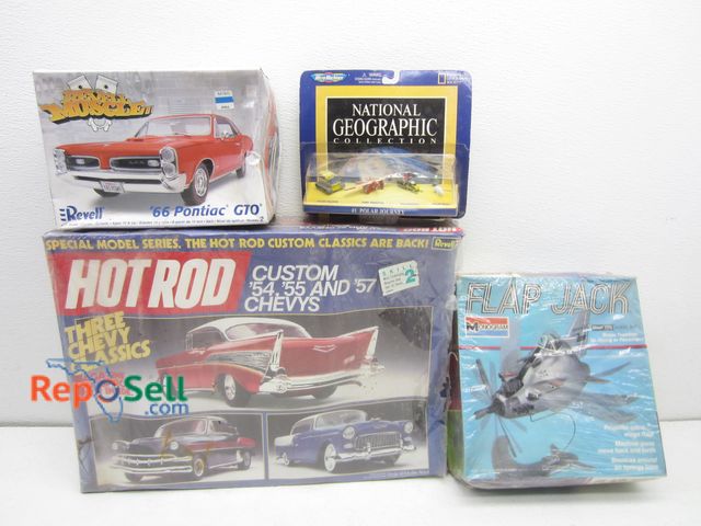 Lot 31-6082 - Lot of Collectible Models: Hot Rod '54, '55 &amp; '57, Snap Tile Plane Kit, etc. - All Sealed
