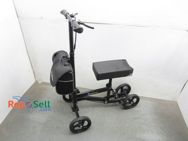 Lot 31-6180 - Bless Reach Leg Scooter