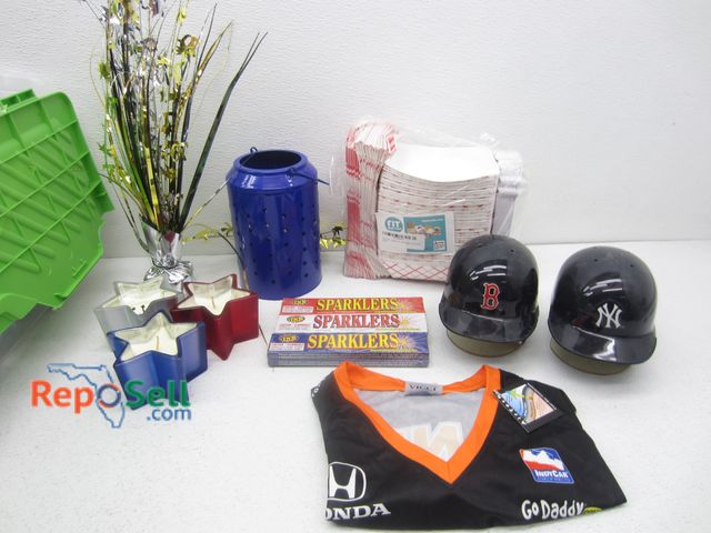 Lot 31-4186 - Estate Lot: Holiday Decor, Dishes, etc.