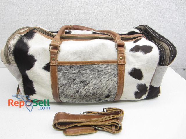 Lot 31-2494 - Cowhide Duffle Bag 2' W
