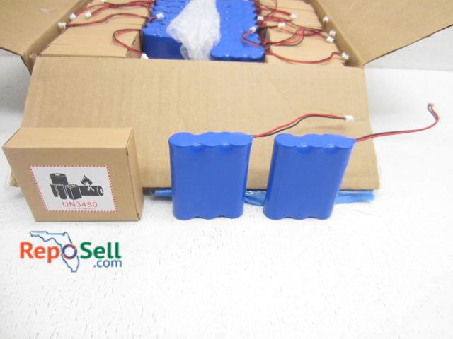 Lot 31-7087 - (42) Rechargeable Batteries Li-lion Poly 6600AH - Appear New