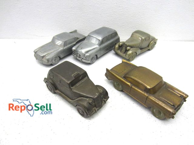 Lot 31-9574 - (5) Vintage Metal Car Banks