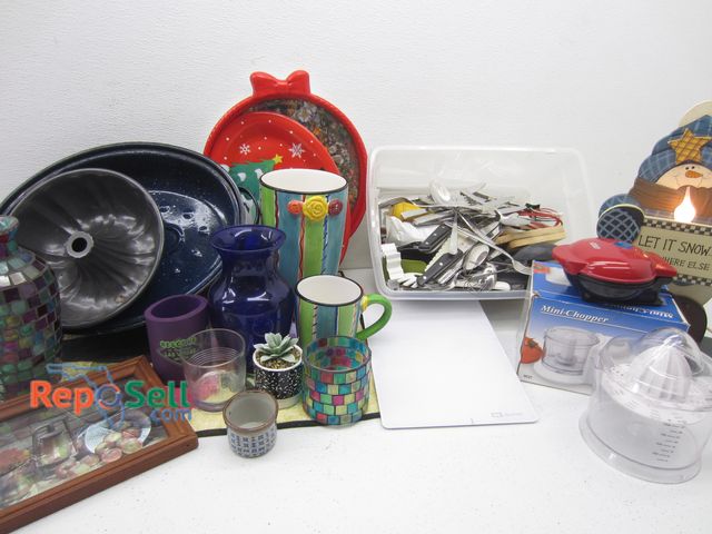 Lot 31-8528 - Estate Lot: Mini Waffle Maker (Power On), (2) Vases, Assortment Of Kitchen Utensils, Roasting Pan et...
