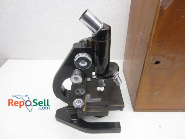 Lot 31-5059 - Vintage Bosch And Lomb Microscope With Wood Case
