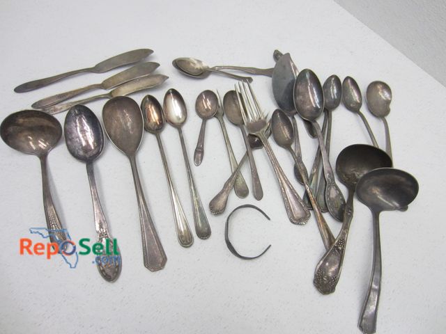 Lot 31-6463 - Silver Plated Flatware, 2 Lbs. Total: Rogers, Puritan, Oneida, Etc.