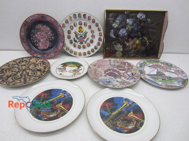 Lot 31-5257 - (8) Collectable Plates And Tray: Music, Presidents, States etc