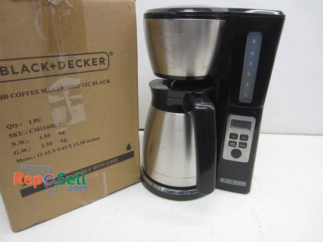 Lot 31-3360 - B&amp;D 12 Cup Coffee Maker - Power On